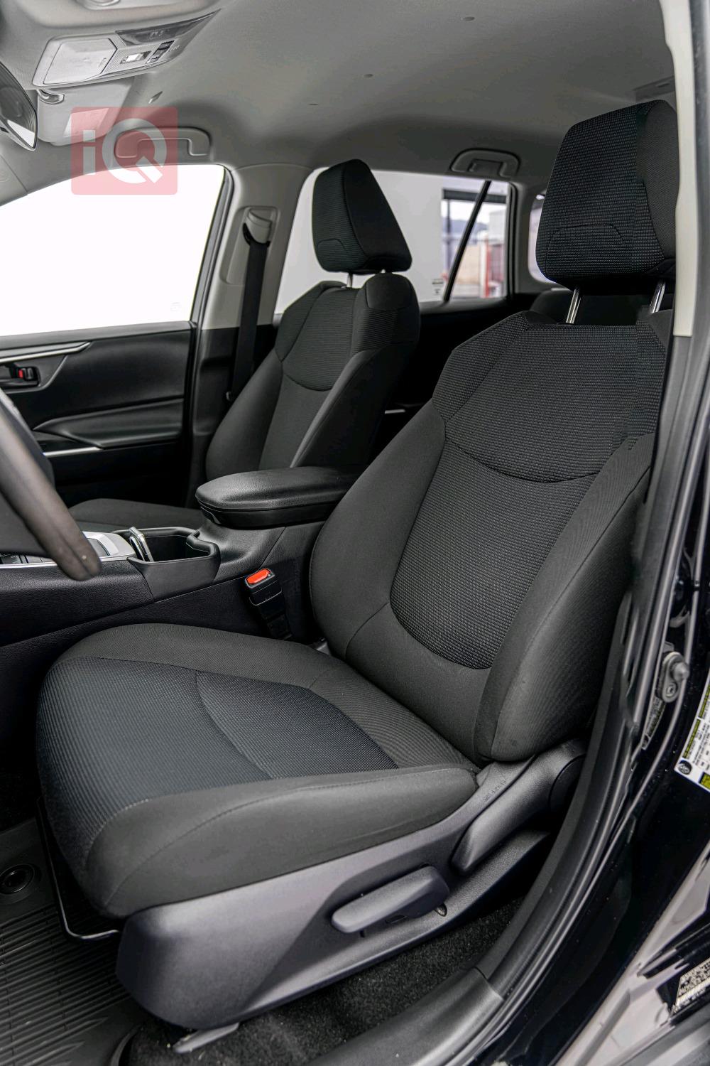 تۆیۆتا ڕاڤ 4